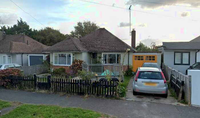3 Bedroom Detached Bungalow To Rent In Clarence Drive, East Preston, Littlehampton BN16