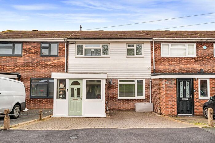 4 Bedroom Terraced House For Sale In Shawford Road, Epsom, KT19