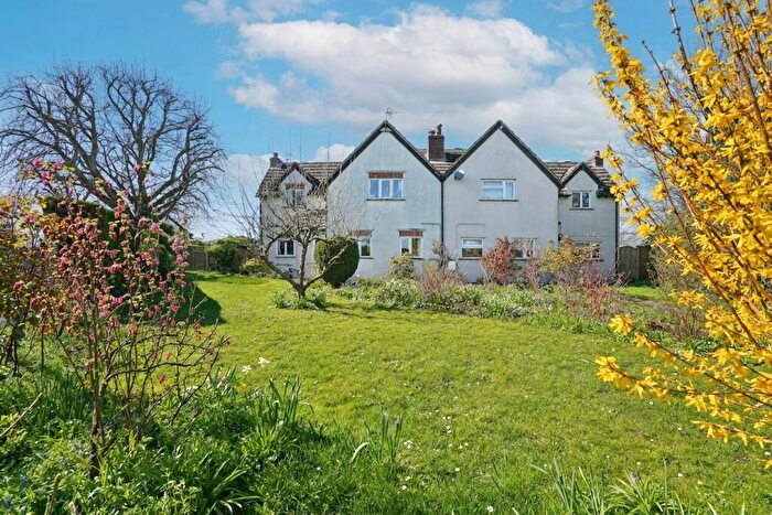 3 Bedroom Semi-Detached House For Sale In Reading Road, West Hendred, OX12