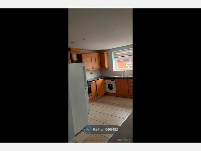 2 Bedroom Flat To Rent In Cavell Drive, Bishop's Stortford, CM23