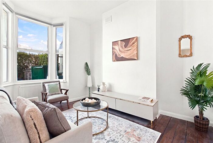 1 Bedroom Flat For Sale In Vant Road, London, SW17