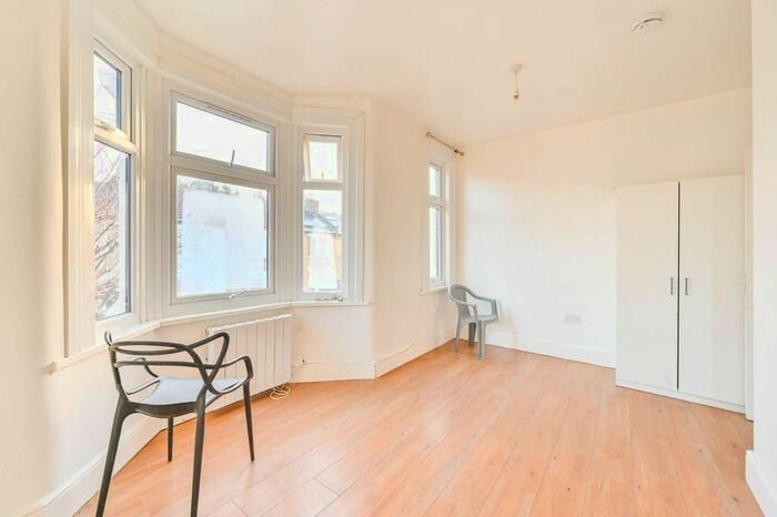 4 Bedroom Terraced House To Rent In Belgrave Road E17, Walthamstow, London,