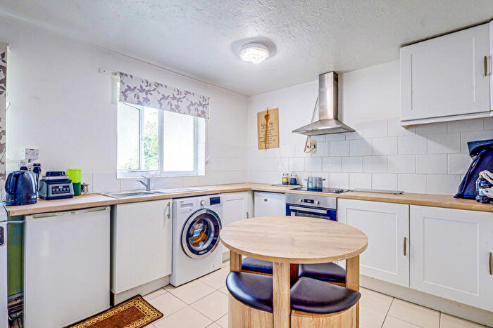 2 Bedroom End Of Terrace House For Sale In Malyons Place, Basildon, SS13