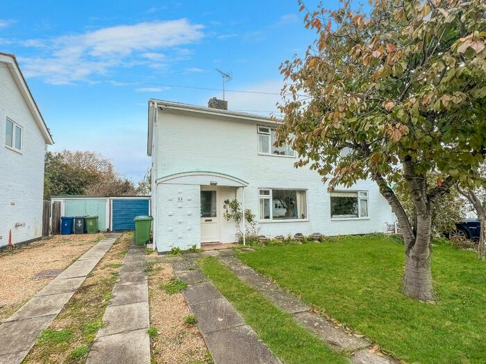 3 Bedroom Semi-Detached House For Sale In Kings Grove, Barton, Cambridge, CB23