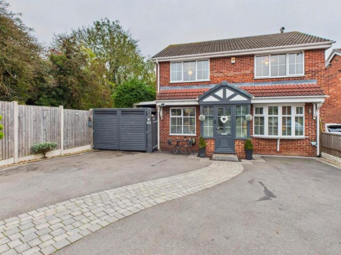 4 Bedroom Detached House For Sale In Calver Close, Oakwood, Derby, DE21