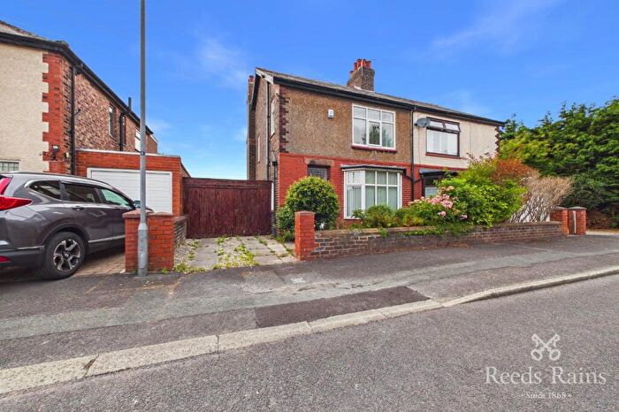 3 Bedroom Semi-Detached House For Sale In Beech Avenue, Eccleston Park, Prescot, Merseyside, L34