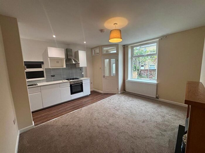 House To Rent In Holly Street, Bradford, BD6