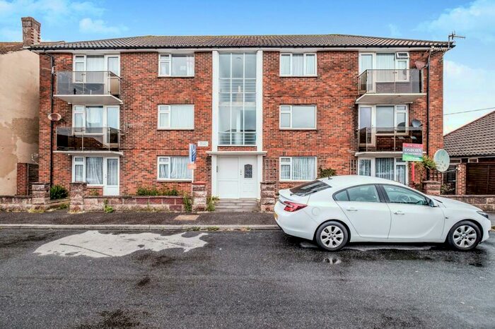 2 Bedroom Flat To Rent In Marina Court, Brighton Road, BN15