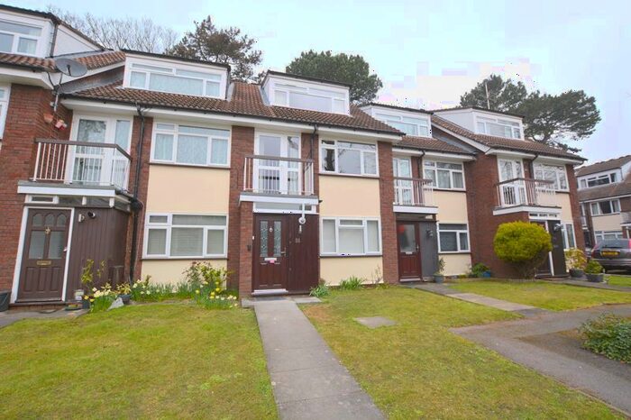 1 Bedroom Maisonette To Rent In Elm Hatch, Westfield Park, Hatch End, Pinner, HA5