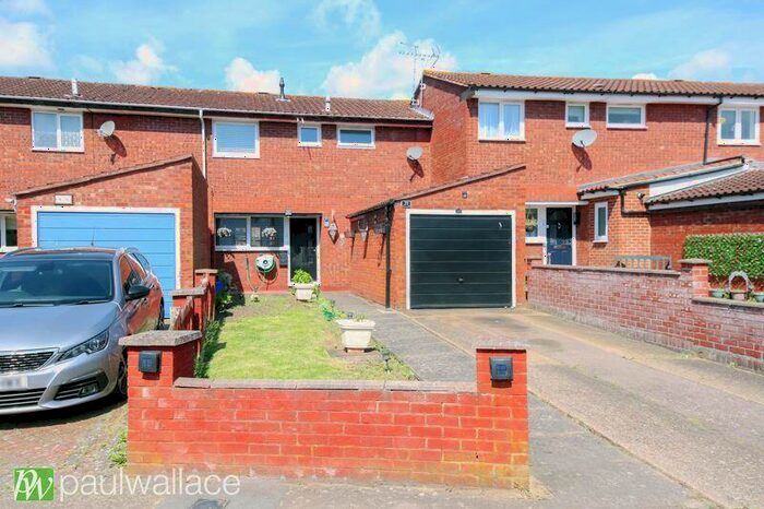 3 Bedroom Terraced House For Sale In Abbotts Drive, Waltham Abbey, EN9
