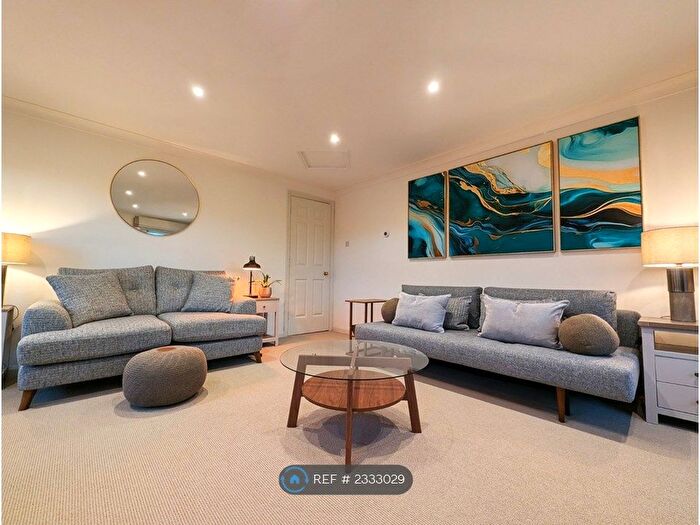 1 Bedroom Flat To Rent In Adam Amp; Eve Court, Cambridge, CB1