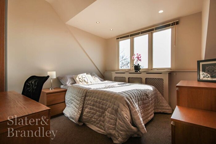 4 Bedroom Apartment To Rent In Apartment, Westcliffe Court, - Lenton Road, The Park, Nottingham, Nottinghamshire, NG7