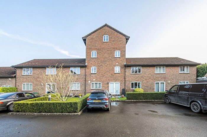 2 Bedroom Flat For Sale In Warren Road, Little Horwood, Milton Keynes, MK17
