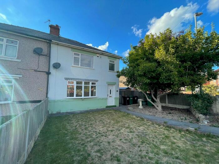 3 Bedroom Semi-Detached House To Rent In Womersley Road, Knottingley, WF11