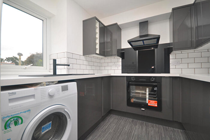 2 Bedroom Flat To Rent In Brooklands Walk, Old Moulsham, Chelmsford, CM2
