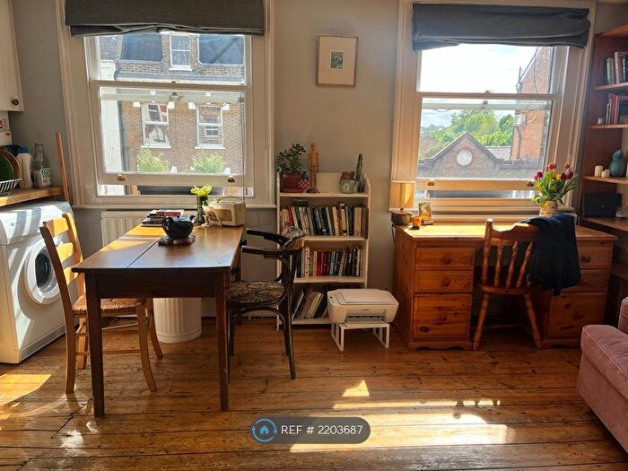 1 Bedroom Flat To Rent In Holloway Road, London, N19