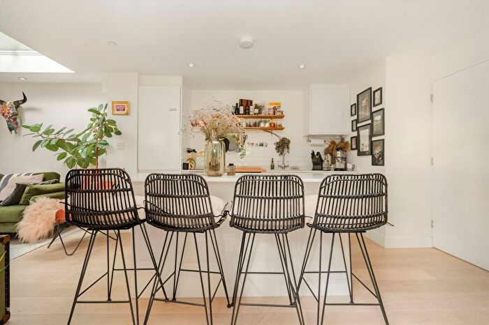 2 Bedroom Flat For Sale In Blythe Road, West Kensington, W14