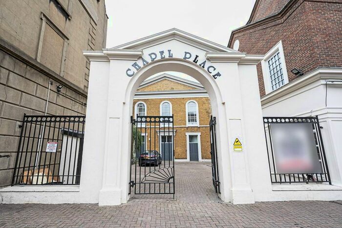 Studio To Rent In Chapel Place, Shoreditch, London, EC2A