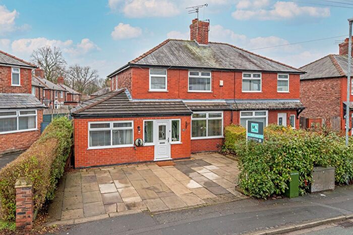 4 Bedroom Semi Detached House For Sale In Heath Road, Penketh, WA5