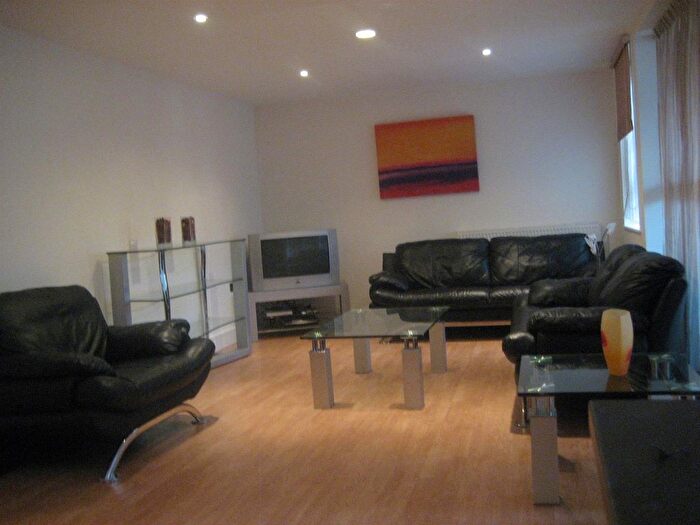 2 Bedroom Flat To Rent In Park West, Uxbridge Road, Ealing, W5