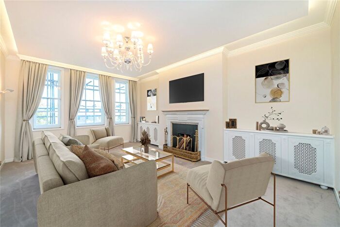 4 Bedroom Flat To Rent In Warwick Gardens, London, W14