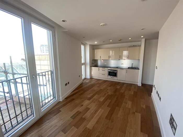 1 Bedroom Apartment To Rent In Hayes Apartments, City Centre, Cardiff, CF10