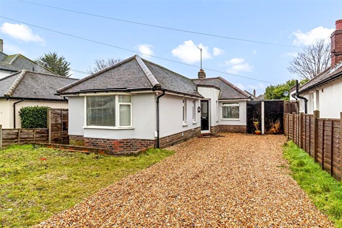 3 Bedroom Detached Bungalow For Sale In Hadley Avenue, Worthing, BN14