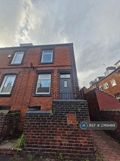 3 Bedroom Terraced House To Rent In Bridge Street, Barnsley, S71