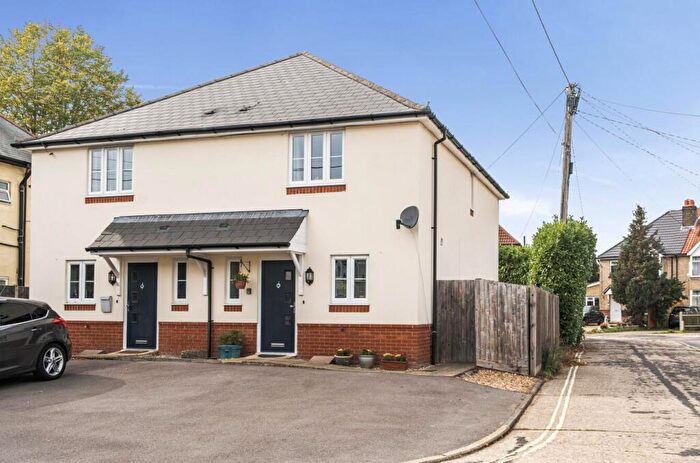 2 Bedroom Semi-Detached House For Sale In Meadow Grove, Chandler's Ford, SO53