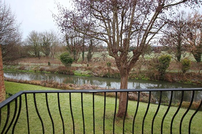 2 Bedroom Flat For Sale In Ivel Close, Langford, Biggleswade, SG18
