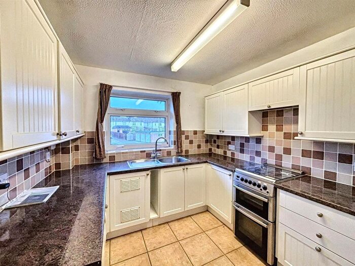 2 Bedroom Flat For Sale In Shortdean Place, Eastbourne, BN21