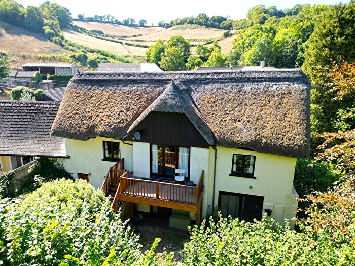 2 Bedroom Barn Conversion For Sale In Lower Rocombe, Stokeinteignhead, TQ12