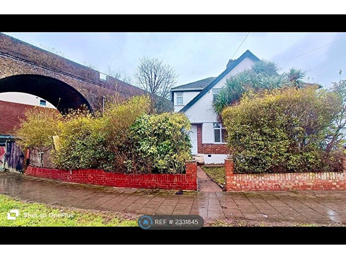 4 Bedroom Semi-Detached House To Rent In Welbeck Road, Harrow, HA2