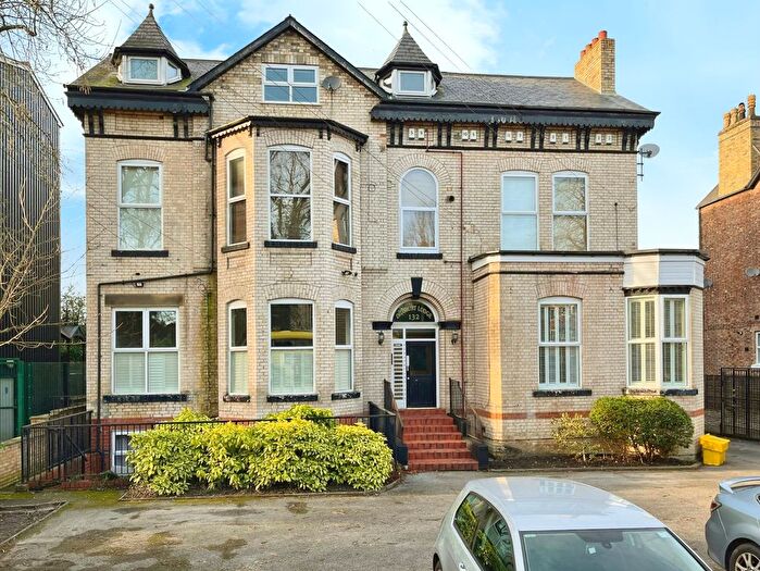 1 Bedroom Flat For Sale In Palatine Road, Didsbury, Manchester, M20