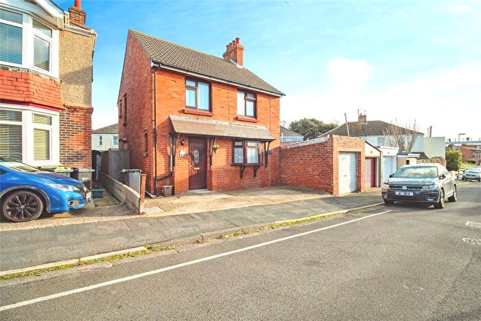 3 Bedroom Detached House For Sale In Wardcliffe Road, Weymouth, Dorset, DT4