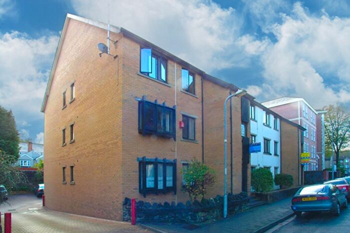 1 Bedroom Flat For Sale In Richmond Court, Roath, CF24