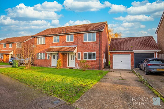 3 Bedroom Semi Detached House For Sale In Plasset Drive, Attleborough, NR17