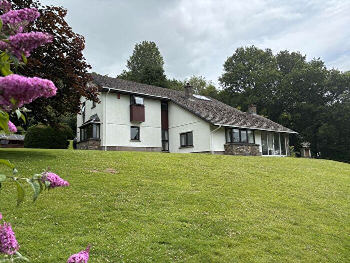 6 Bedroom Smallholding For Sale In Talley, Llandeilo, Carmarthenshire., SA19