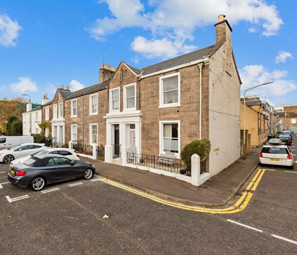 3 Bedroom End Of Terrace House For Sale In Victoria Street, Perth, PH2