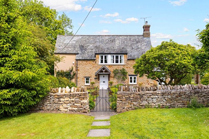 4 Bedroom Detached House For Sale In Ledwell, Chipping Norton, Oxfordshire, OX7