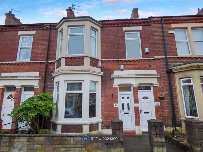 2 Bedroom Flat To Rent In Bamborough Terrace, North Shields, NE30