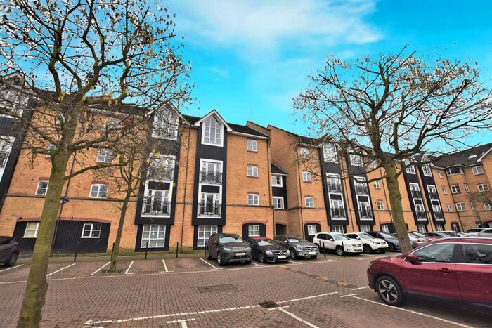 2 Bedroom Flat To Rent In Stephenson Wharf, Hemel Hempstead, HP3