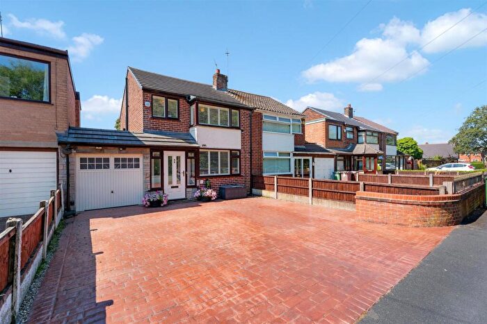 3 Bedroom Semi-Detached House For Sale In Two Butt Lane, Rainhill, Prescot, L35
