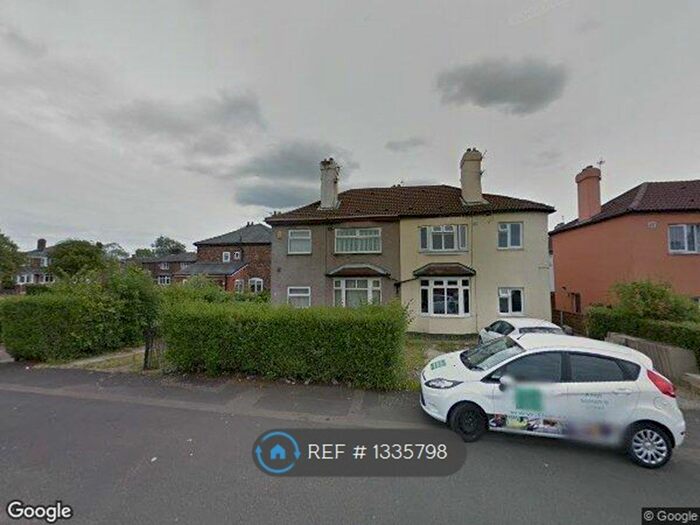 3 Bedroom Semi-Detached House To Rent In Broadway, Manchester, M40