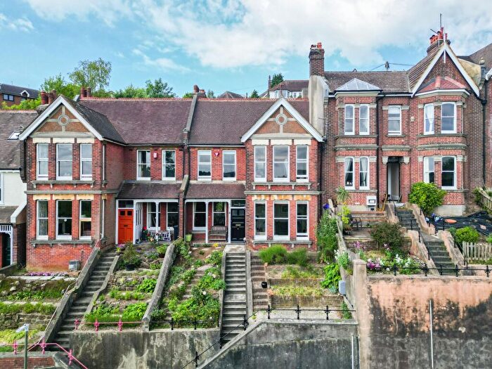 3 Bedroom Terraced House For Sale In Woodside Avenue, Brighton, BN1