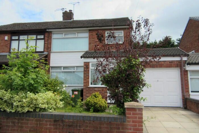 3 Bedroom Semi-Detached House To Rent In Kendal Drive, Rainhill, L35