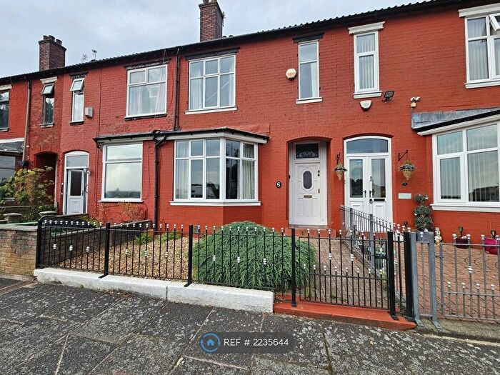 3 Bedroom Terraced House To Rent In Hugh Oldham Drive, Salford, M7