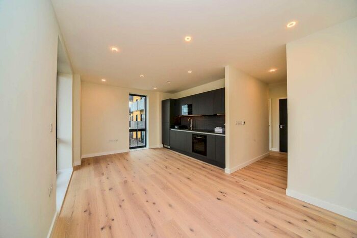 1 Bedroom Flat To Rent In Middle Road, Hanwell, London, W7