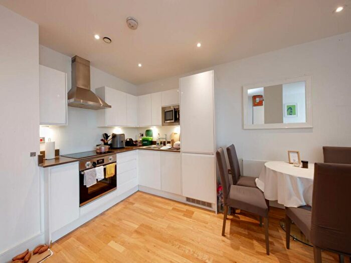 1 Bedroom Flat For Sale In Burlington House, Swanfield Road, Waltham Cross, EN8