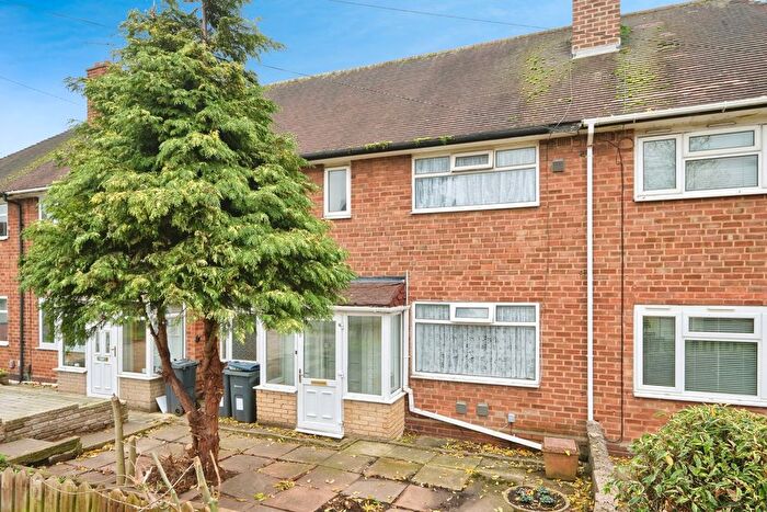 3 Bedroom Terraced House For Sale In Garretts Green Lane, Birmingham, West Midlands, B33